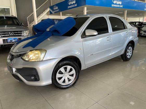 TOYOTA ETIOS 1.5 X SEDAN 16V FLEX 4P AUTOMÁTICO